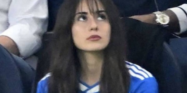 青春美艳女友督战居莱尔喜提欧冠MVP 浓眉大眼非网红脸